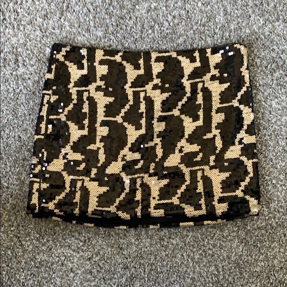 Sequence black and gold mini skirt - Picture 1 of 3